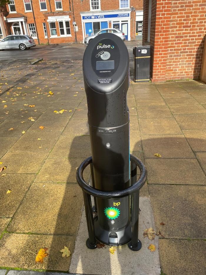 Images bp pulse Charging Station