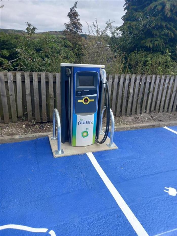 Images bp pulse Charging Station