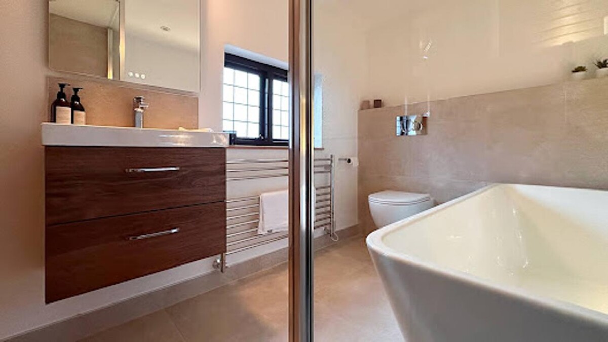Images Gorringe Kitchens & Bathrooms