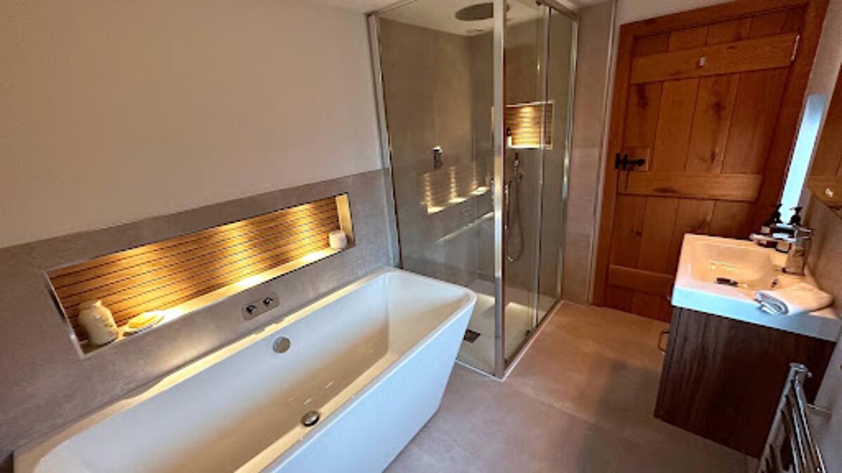 Images Gorringe Kitchens & Bathrooms