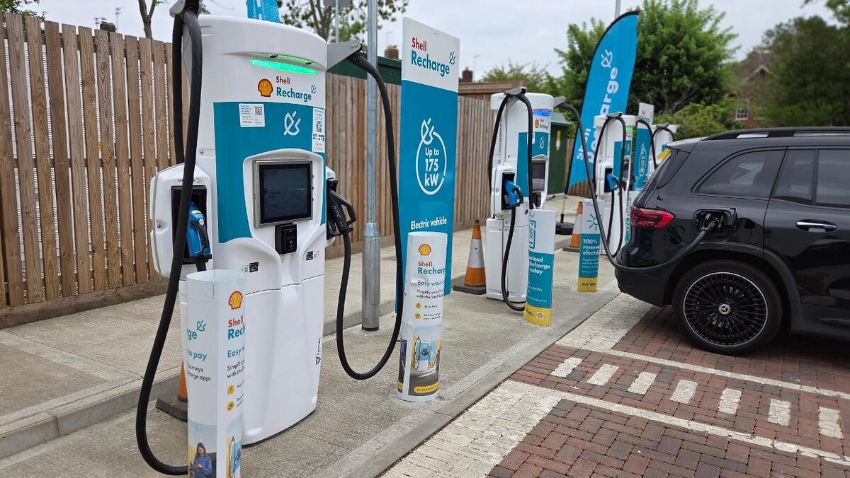 Images Shell Recharge Charging Station