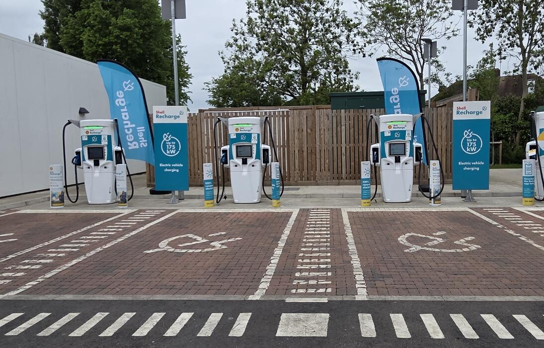 Images Shell Recharge Charging Station