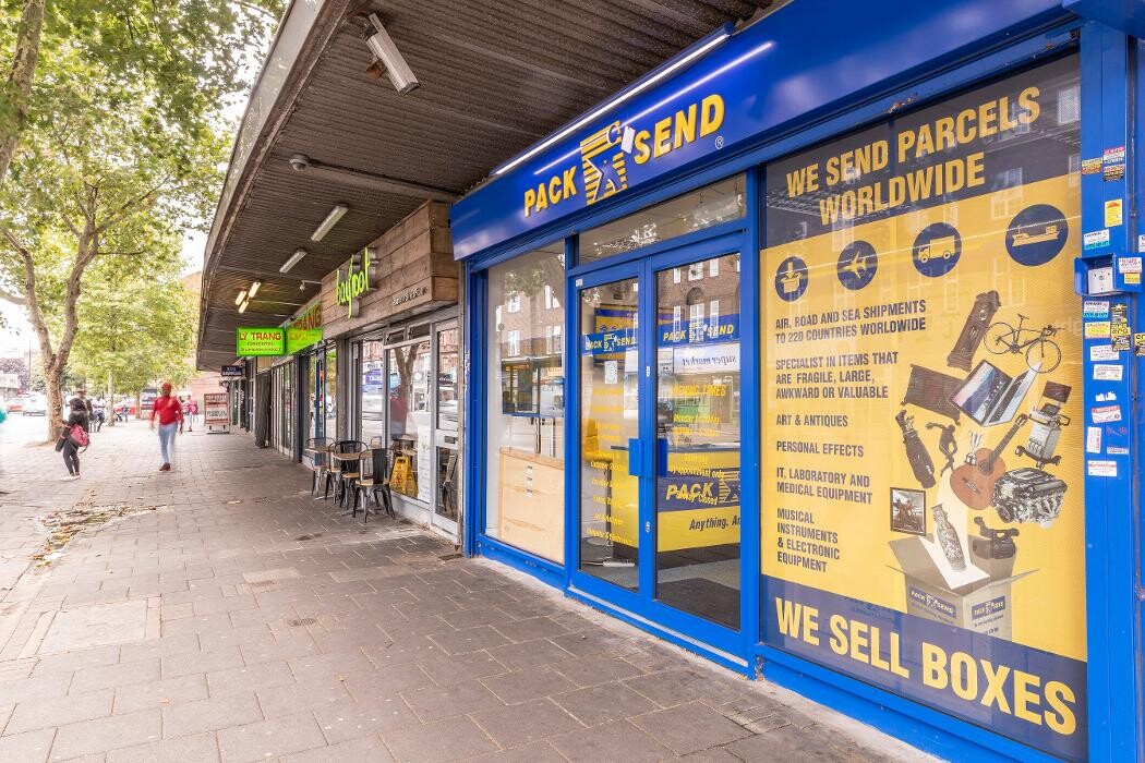 Images PACK & SEND Elephant & Castle