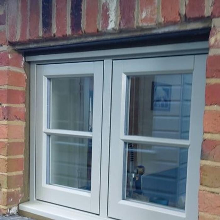 bespoke window renovations Logo
