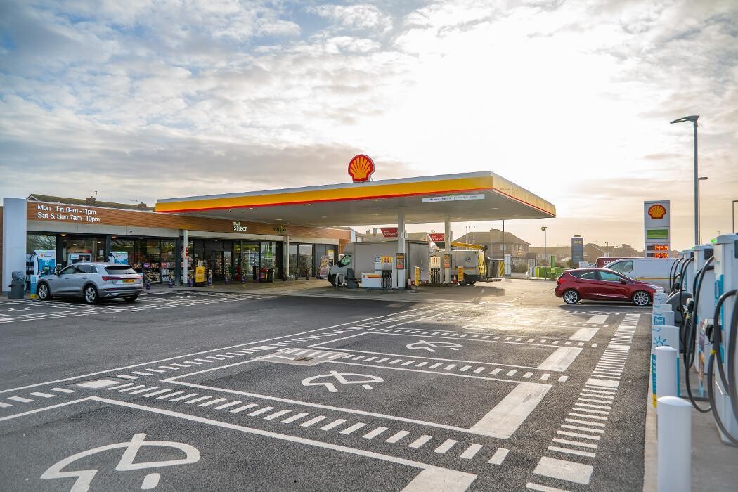 Images Shell Recharge Charging Station