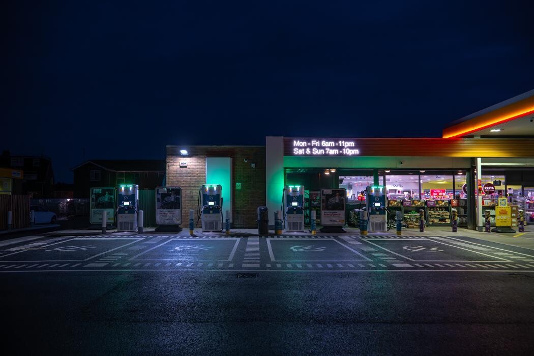 Images Shell Recharge Charging Station