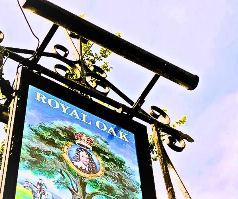 The Royal Oak Logo