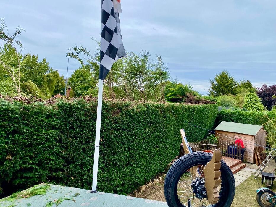 Images Hedges & Moor Services