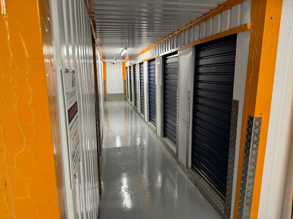 Images WJW Pontypool Self Storage