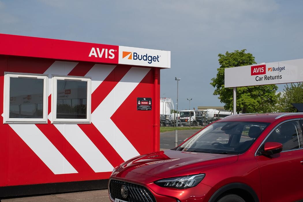 Images Avis Car Hire - East Midlands Airport