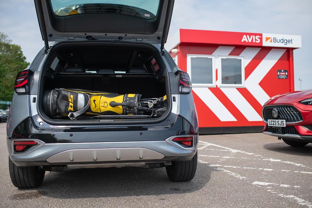 Images Avis Car Hire - East Midlands Airport