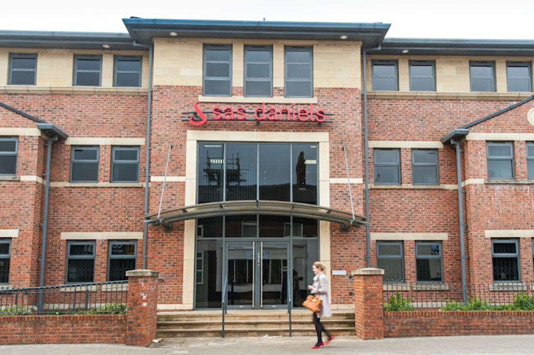 Images S A S Daniels LLP