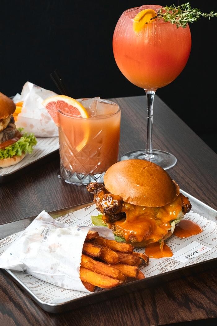 Images Gordon Ramsay Street Burger x Street Pizza - Woking
