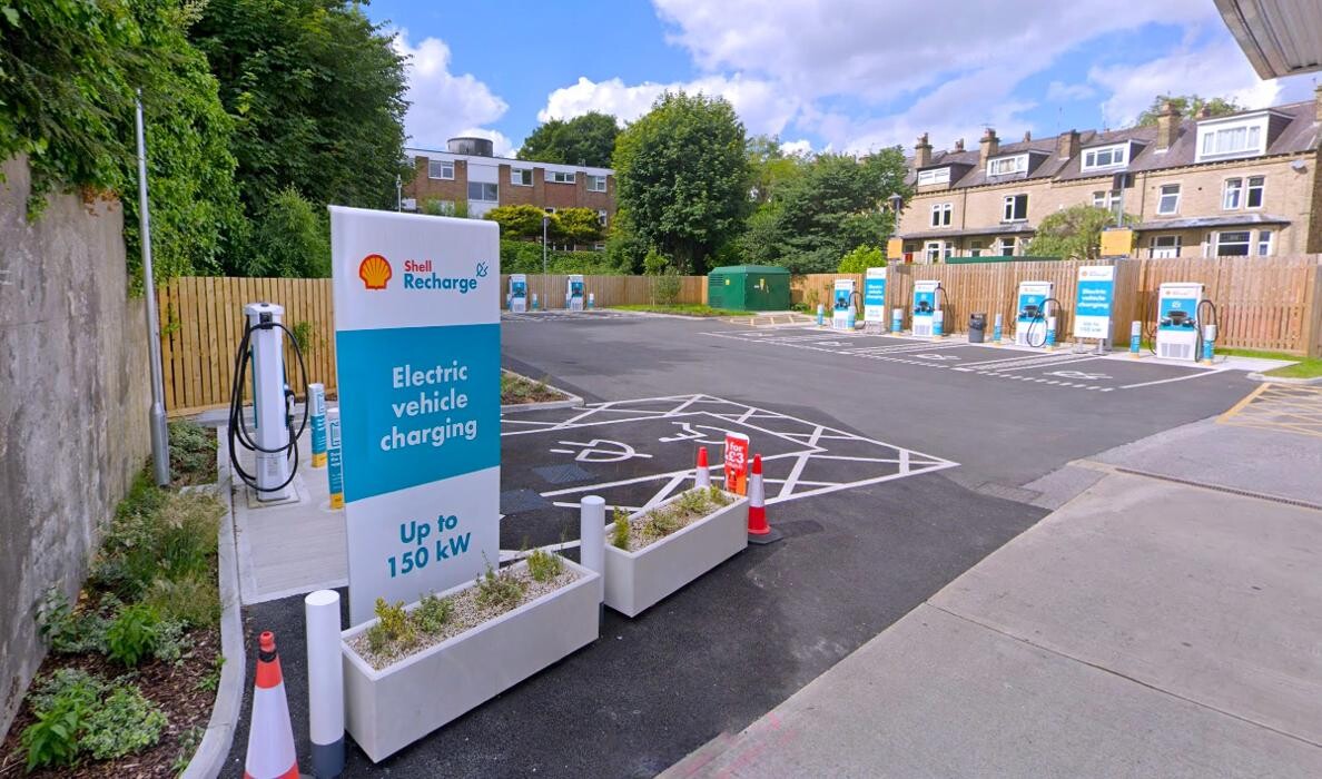 Images Shell Recharge Charging Station