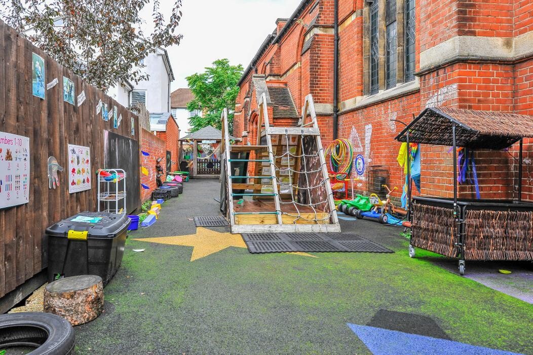 Images Monkey Puzzle Twickenham Day Nursery & Preschool