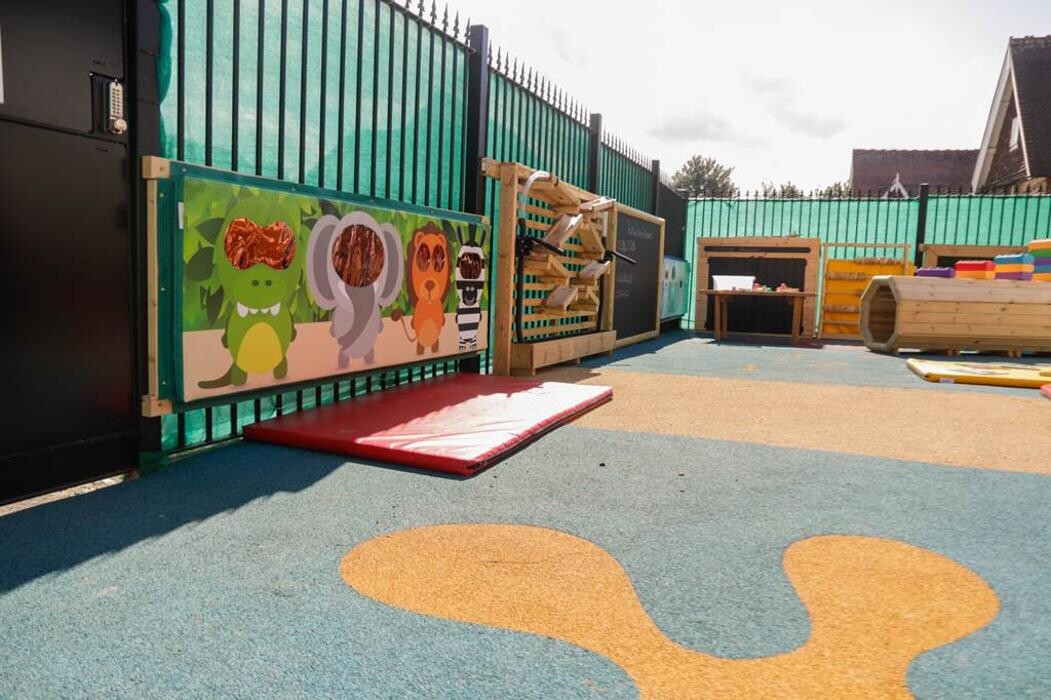 Images Monkey Puzzle Welling Day Nursery & Preschool