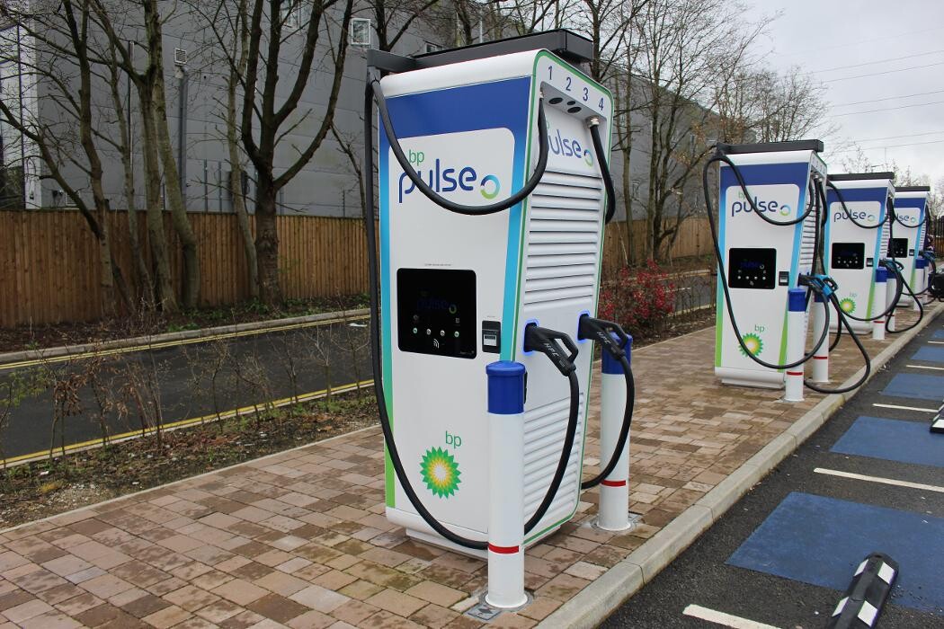 Images bp pulse Charging Station