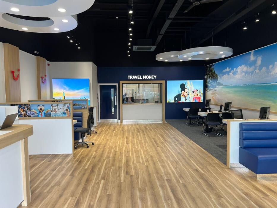 Images TUI Holiday Store