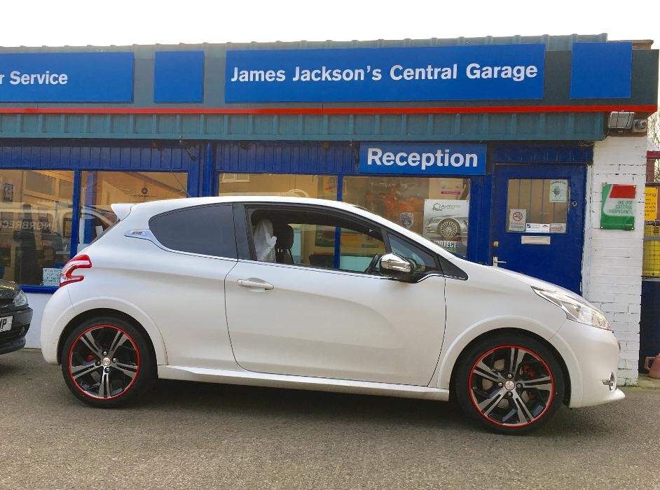 Images James Jackson's Central Garage Ltd Castrol Service