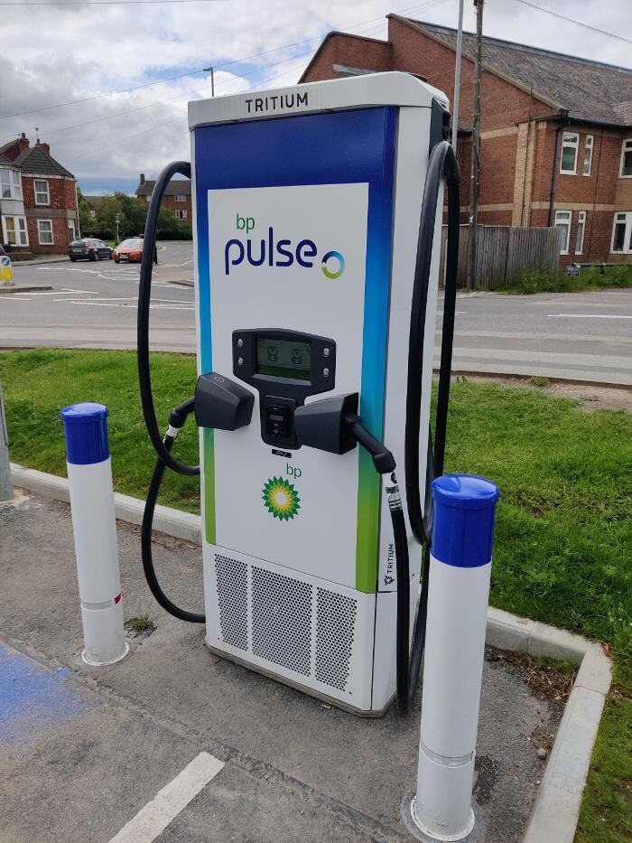 Images bp pulse Charging Station