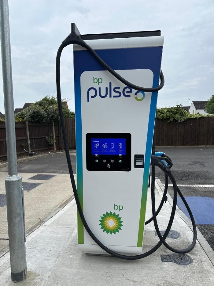 Images bp pulse Charging Station