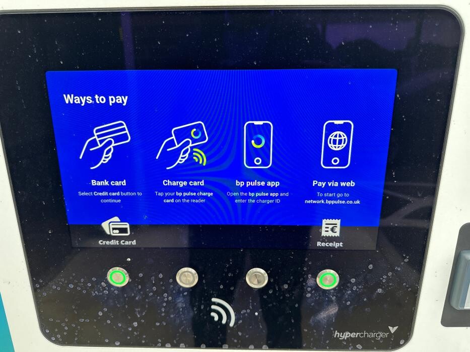 Images bp pulse Charging Station