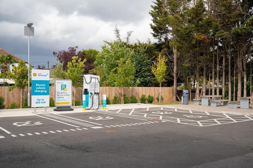 Images Shell Recharge Charging Station