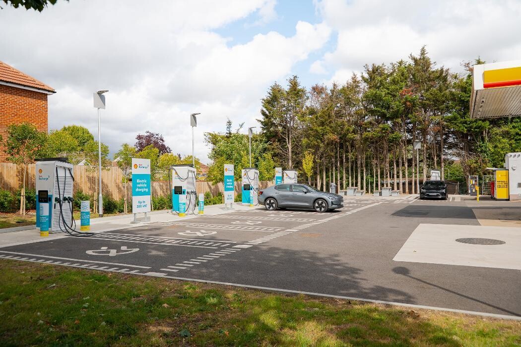 Images Shell Recharge Charging Station