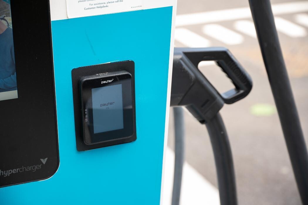 Images Shell Recharge Charging Station