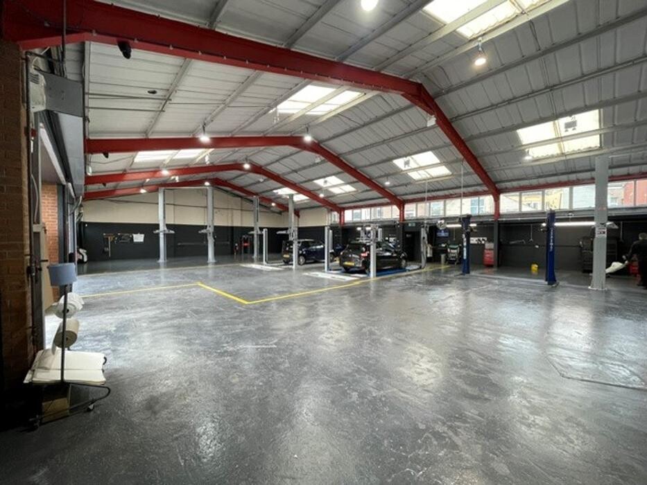 Images Halfords Garage Services Blackpool