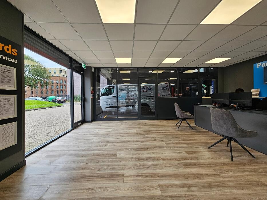 Images Halfords Garage Services Manchester