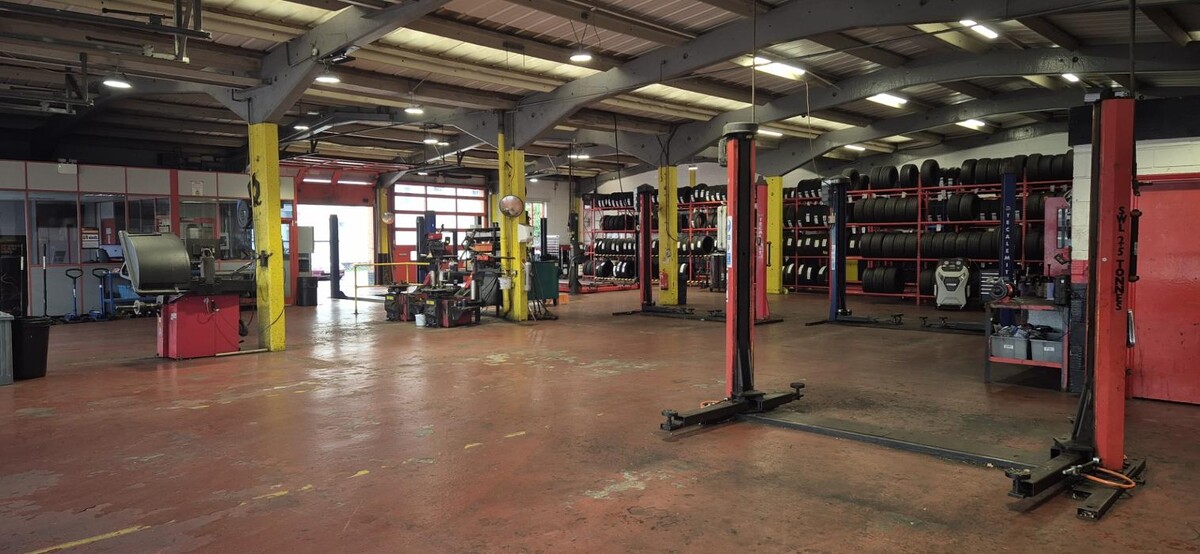 Images National Tyres and Autocare - a Halfords company