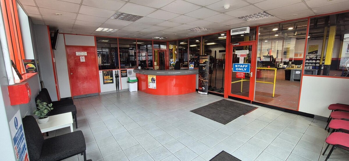 Images National Tyres and Autocare - a Halfords company