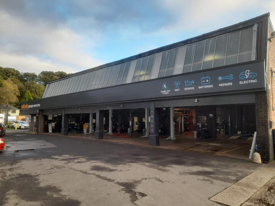 Images Halfords Garage Services Kidderminster