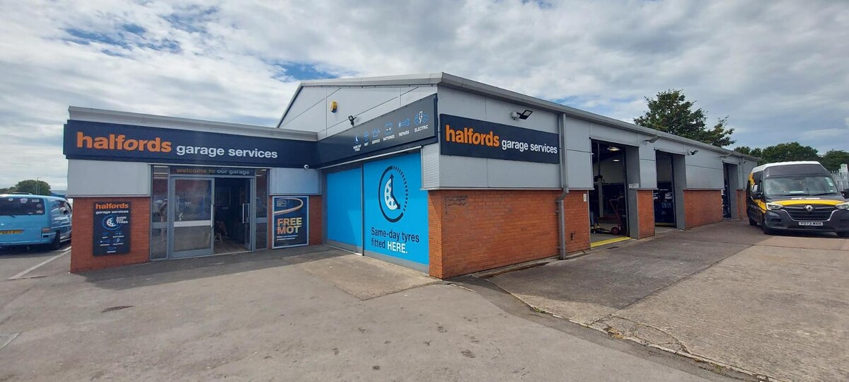 Images Halfords Garage Services Bridgwater (Wylds Road)