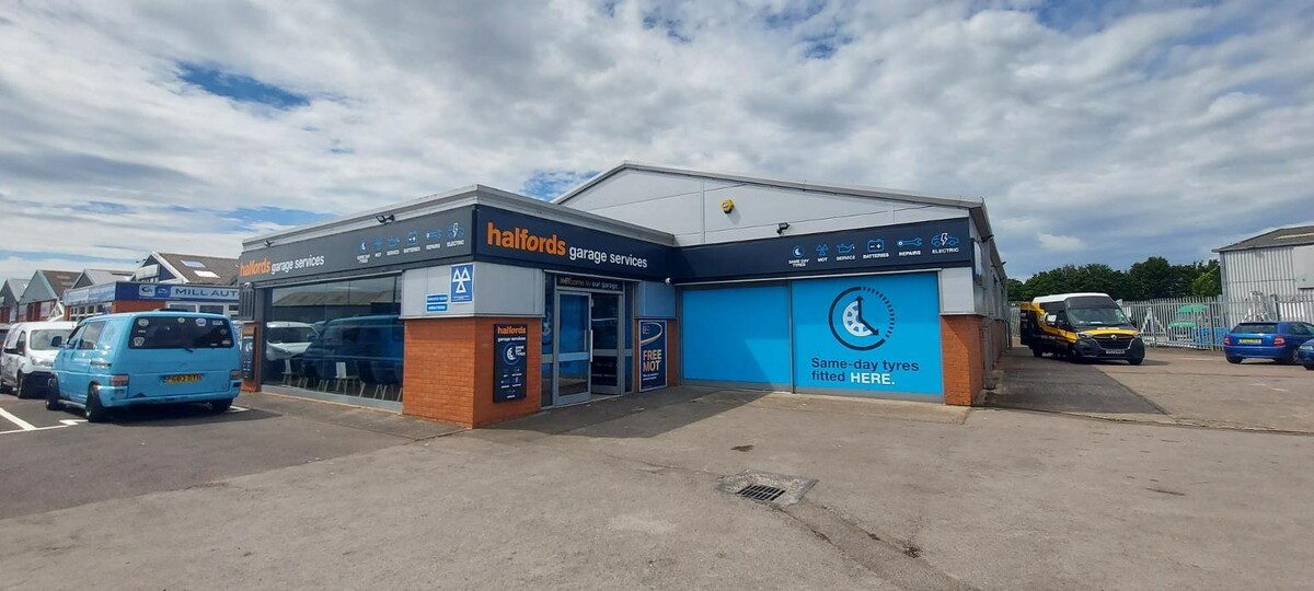 Images Halfords Garage Services Bridgwater (Wylds Road)