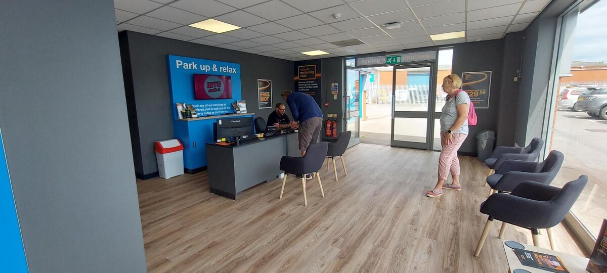 Images Halfords Garage Services Bridgwater (Wylds Road)