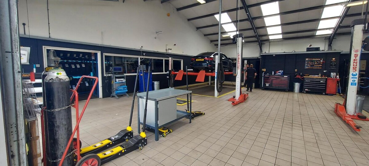 Images Halfords Garage Services Bridgwater (Wylds Road)