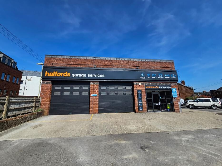 Images Halfords Garage Services Basingstoke