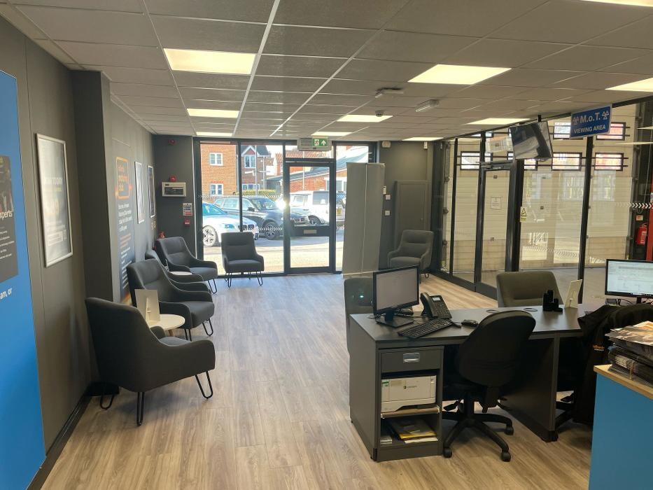 Images Halfords Garage Services Basingstoke