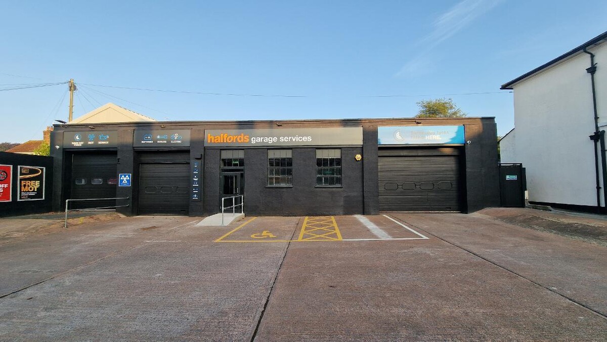 Images Halfords Garage Services Exeter