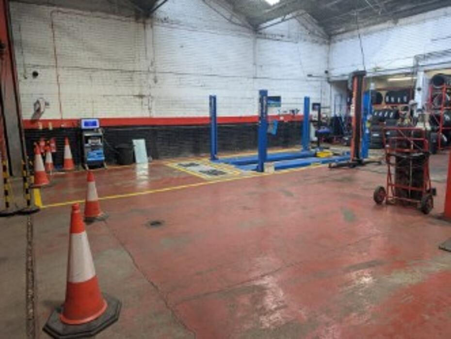 Images National Tyres and Autocare - a Halfords company