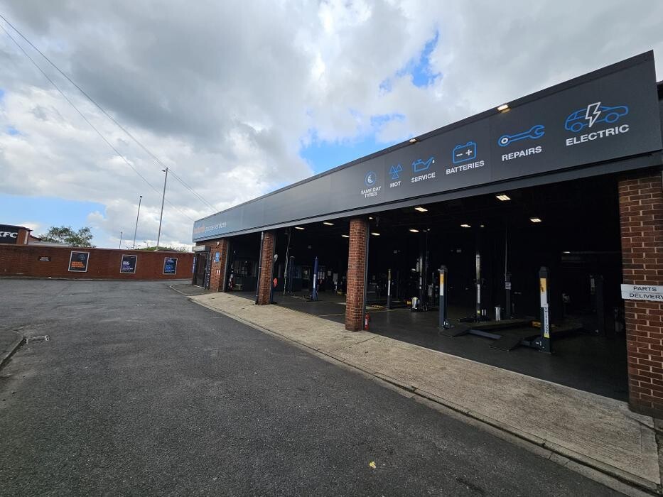 Images Halfords Garage Services Chorley