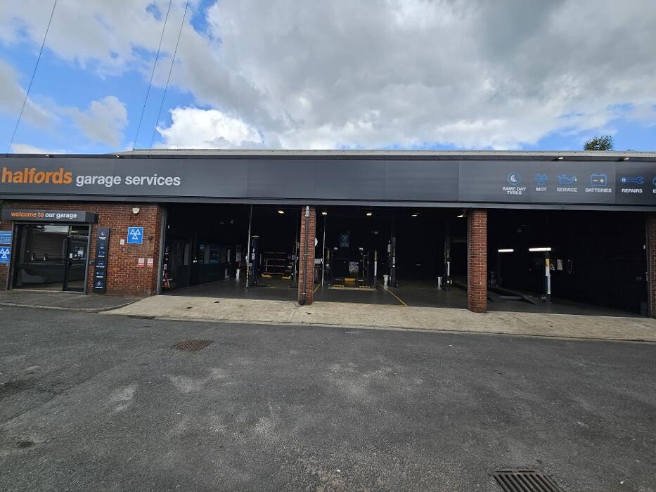 Images Halfords Garage Services Chorley