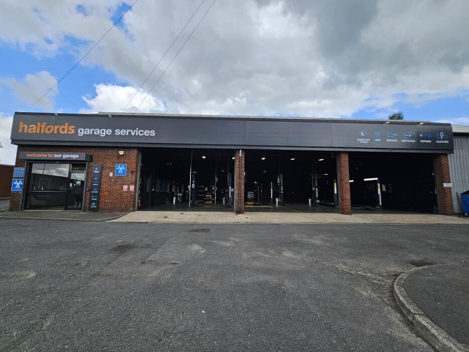 Images Halfords Garage Services Chorley
