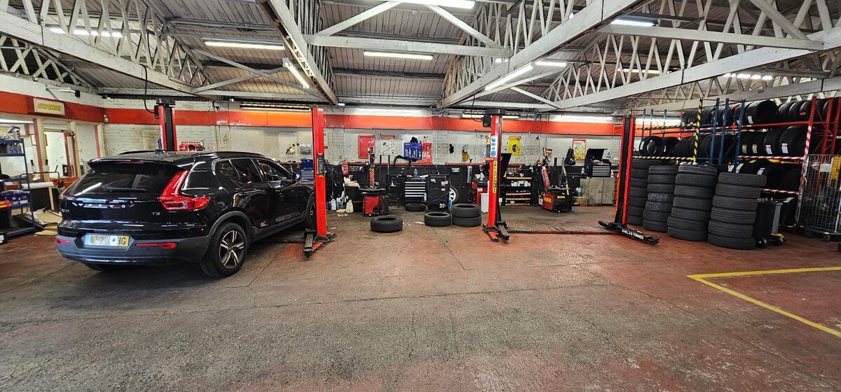 Images National Tyres and Autocare - a Halfords company