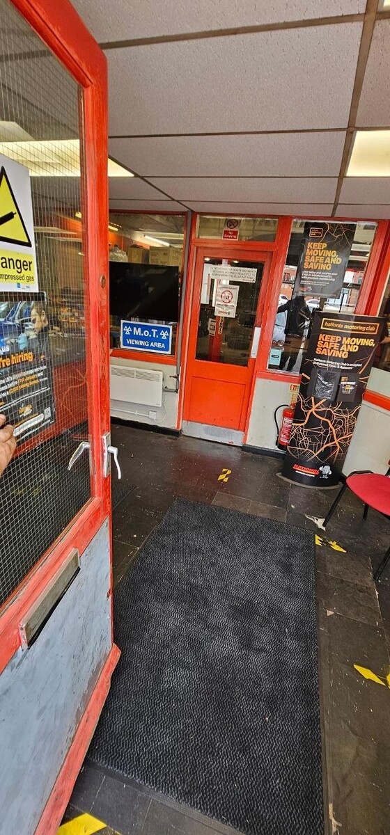 Images National Tyres and Autocare - a Halfords company