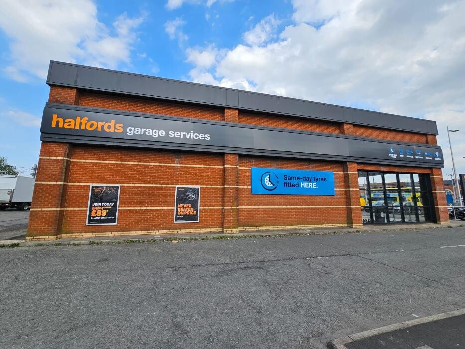 Images Halfords Garage Services Ashton-Under Lyne