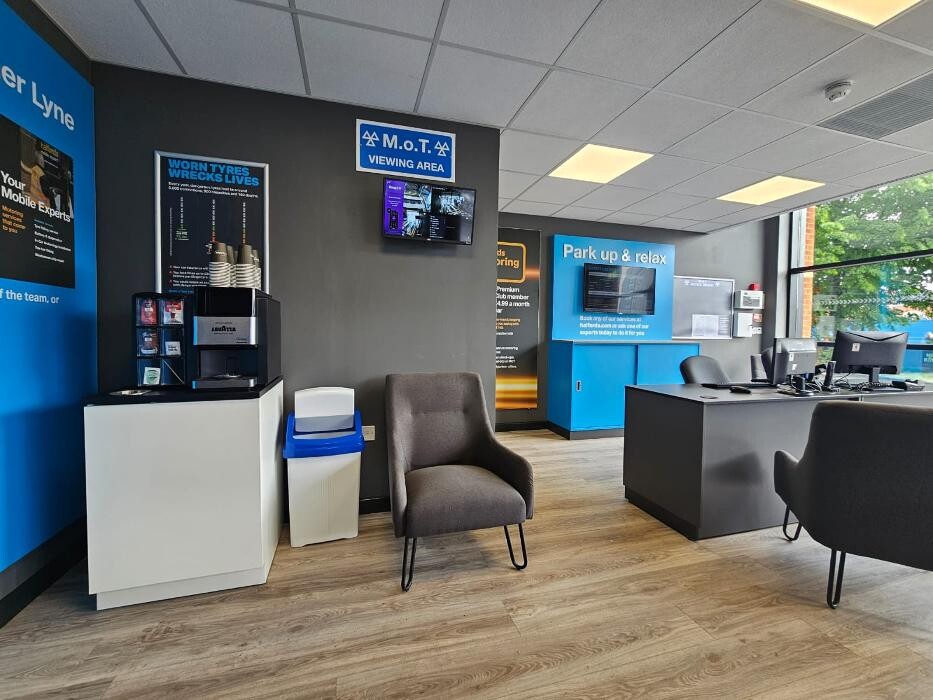 Images Halfords Garage Services Ashton-Under Lyne