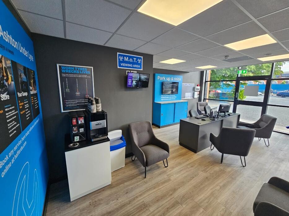 Images Halfords Garage Services Ashton-Under Lyne